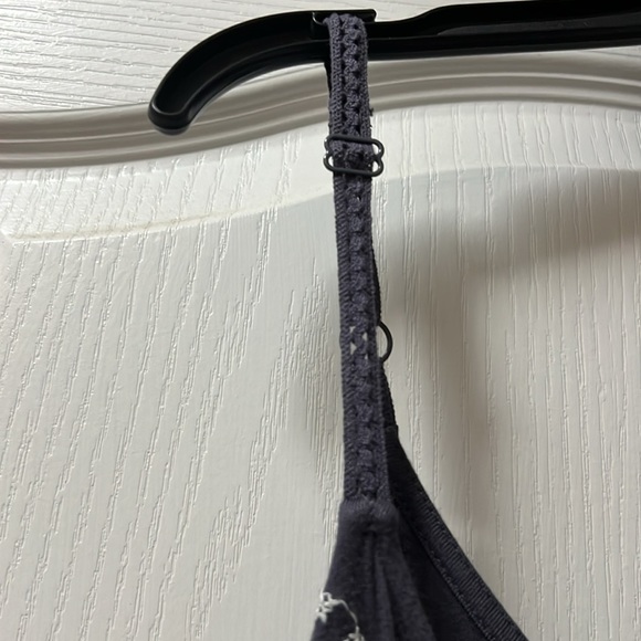 Torrid embroidered tank - Picture 4 of 6